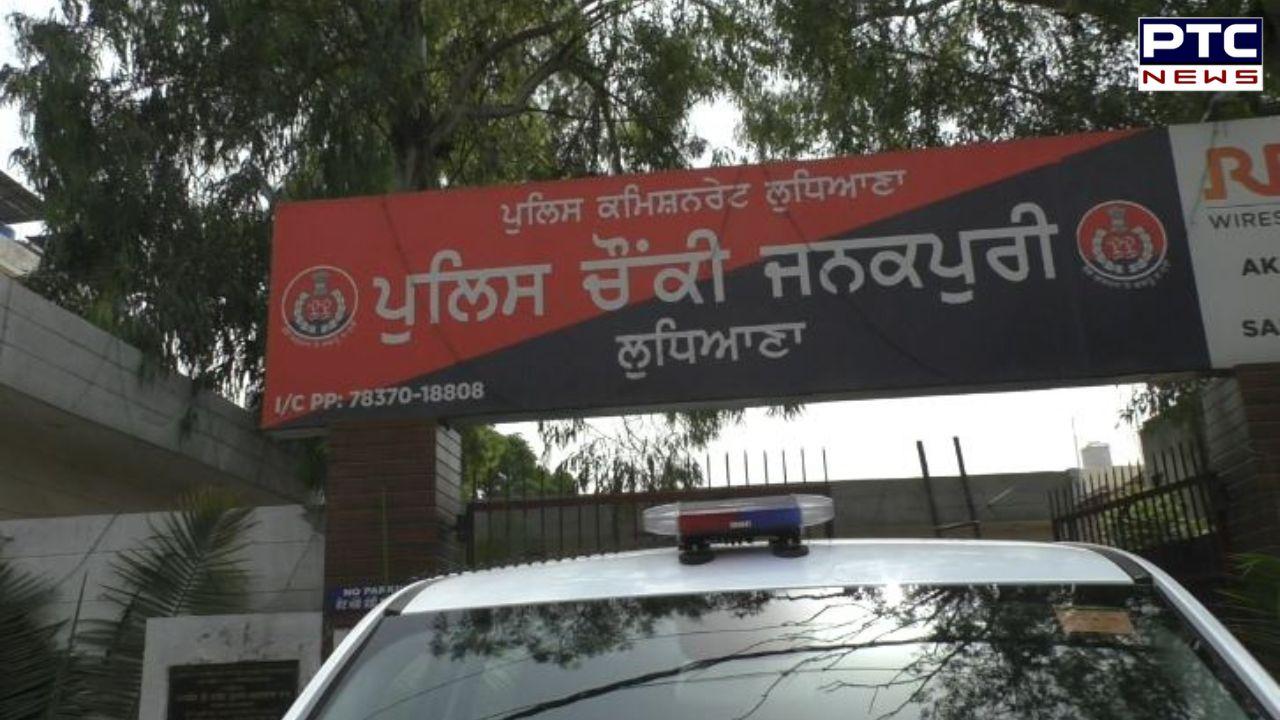 Ludhiana News : ਲੁਧਿਆਣਾ 'ਚ ਗੈਂਗਸਟਰ ਪੁਨੀਤ ਬੈਂਸ ਦੇ ਘਰ 'ਤੇ ਗੋਲੀਬਾਰੀ, ਸੀਸੀਟੀਵੀ 'ਚ 5 ਬਦਮਾਸ਼ ਕੈਦ