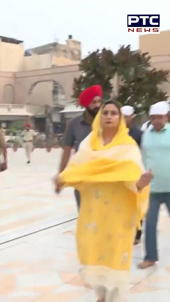 ਸ੍ਰੀ ਦਰਬਾਰ ਸਾਹਿਬ ਵਿਖੇ ਨਤਮਸਤਕ ਹੋਏ MP ਹਰਸਿਮਰਤ ਕੌਰ ਬਾਦਲ