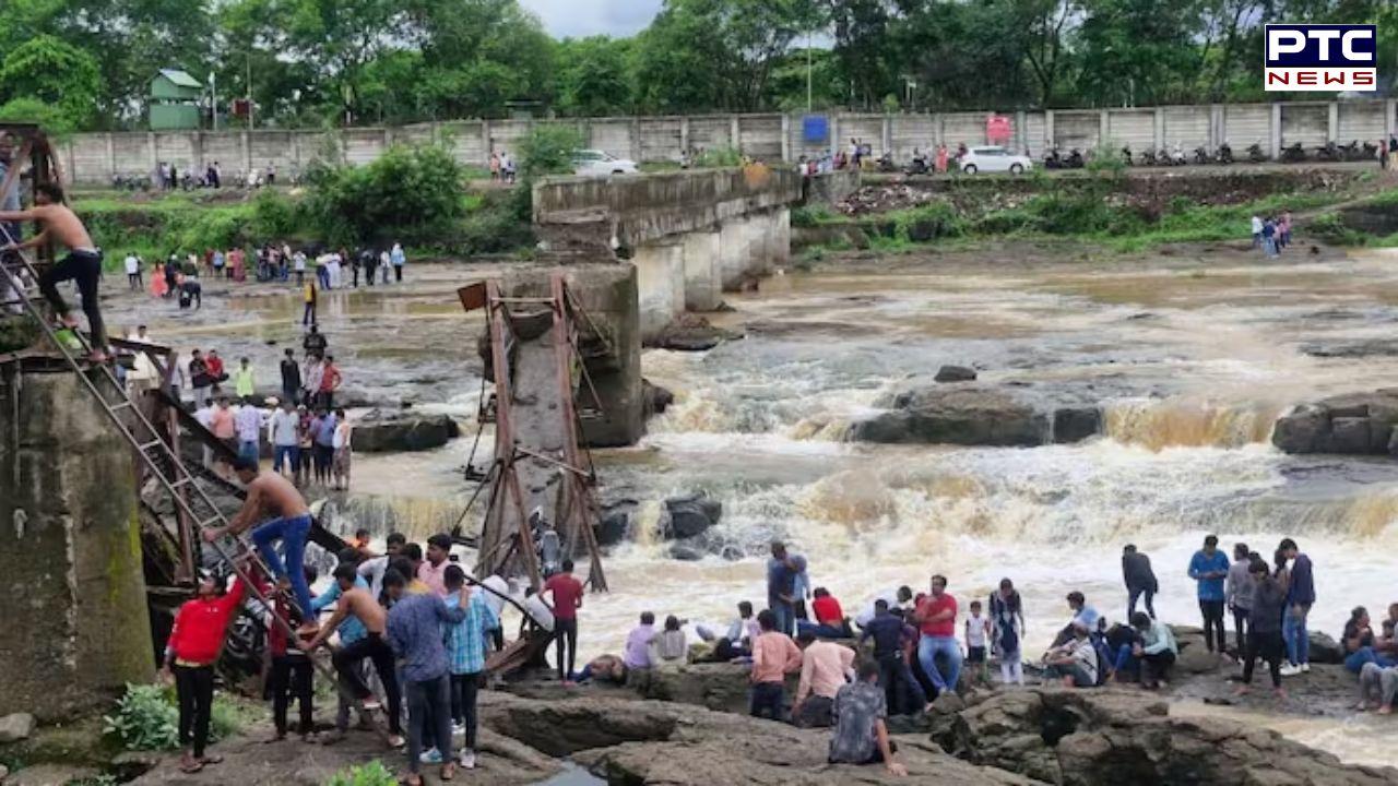 2 killed as bridge over Indrayani River in Pune collapsed, several missing; rescue op underway