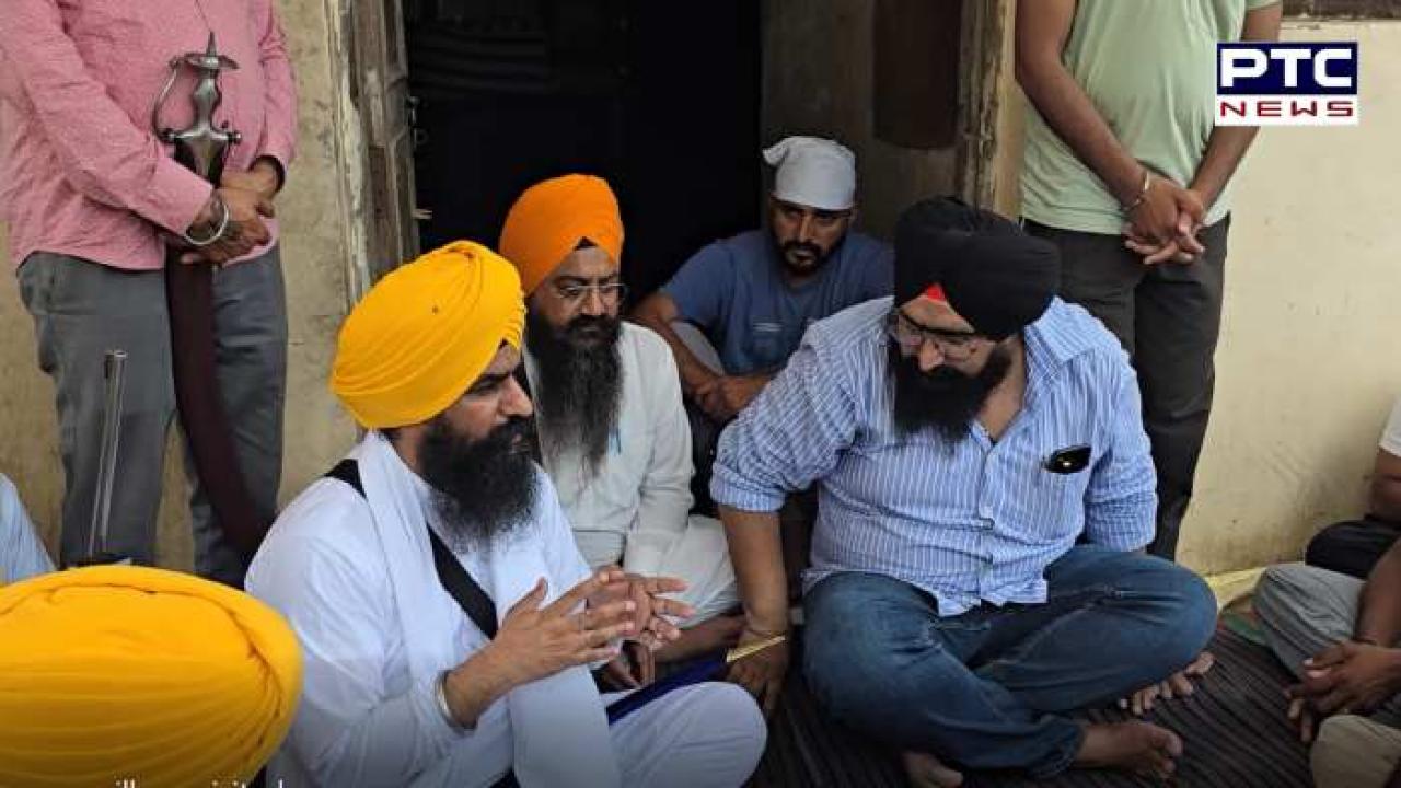 Patiala News : ਅਖੌਤੀ ਪਾਦਰੀਆਂ ਦੀ ਸਭਾ ’ਚ ਜਾਨ ਗੁਆਉਣ ਵਾਲੇ ਲੜਕੇ ਦੇ ਪੀੜਤ ਪਰਿਵਾਰ ਨਾਲ ਜਥੇਦਾਰ ਗੜਗੱਜ ਨੇ ਕੀਤੀ ਮੁਲਾਕਾਤ