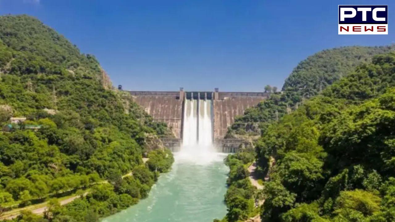 Bhakra Dam Water Level : ਪੰਜਾਬ ਲਈ ਖ਼ਤਰੇ ਦੀ ਘੰਟੀ ! ਭਾਖੜਾ ਡੈਮ ’ਚ ਲਗਾਤਾਰ ਵਧਦਾ ਜਾ ਰਿਹਾ ਪਾਣੀ ਦਾ ਪੱਧਰ, ਜਾਣੋ ਤਾਜ਼ਾ ਅਪਡੇਟ