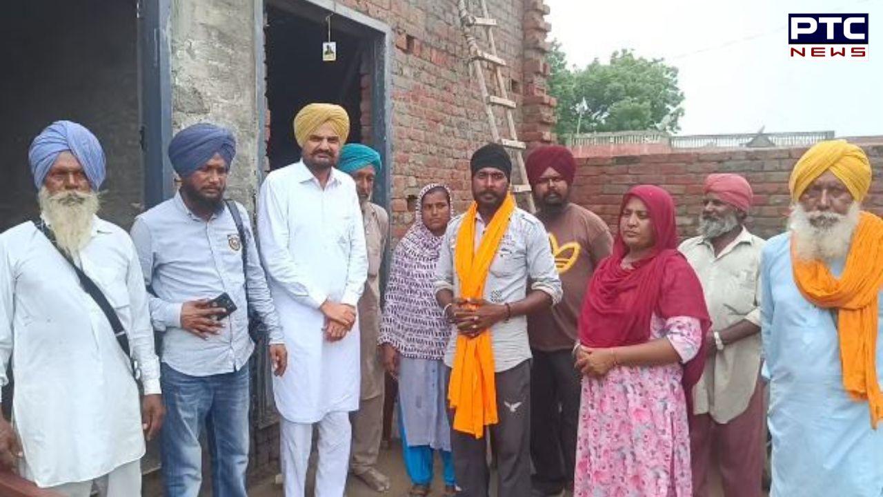 Sidhu Moosewala ਨੂੰ ਜਖ਼ਮੀ ਹਾਲਤ 'ਚ ਹਸਪਤਾਲ ਲੈ ਕੇ ਜਾਣ ਵਾਲੇ ਨੌਜਵਾਨ ਦਾ ਘਰ ਬਣਾਉਣ 'ਚ ਬਲਕੌਰ ਸਿੰਘ ਨੇ ਕੀਤੀ ਮਦਦ
