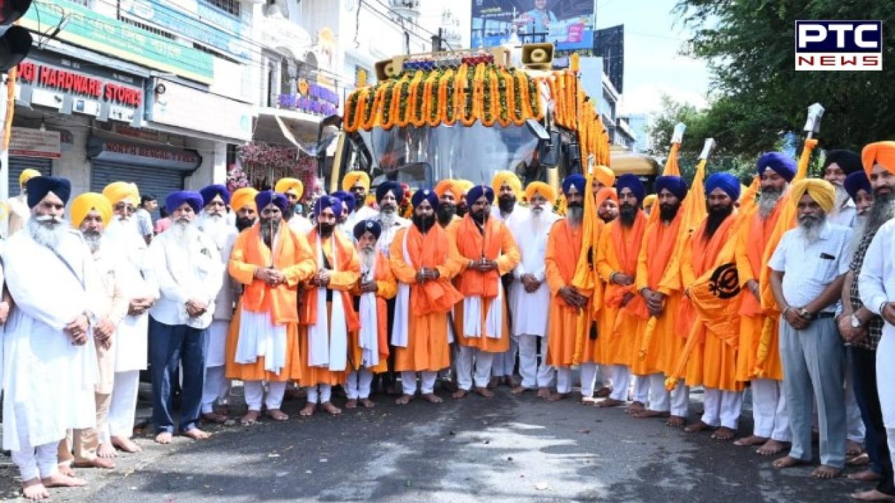Sri Guru Tegh Bahadur Sahib Ji : ਗੁਰਦੁਆਰਾ ਧੋਬੜੀ ਸਾਹਿਬ ਤੋਂ ਆਰੰਭ ਹੋਇਆ ਨਗਰ ਕੀਰਤਨ ਦੂਜੇ ਦਿਨ ਸਿਲੀਗੁੜੀ ਤੋਂ ਅਗਲੇ ਪੜਾਅ ਮਾਲਦਾ ਲਈ ਰਵਾਨਾ