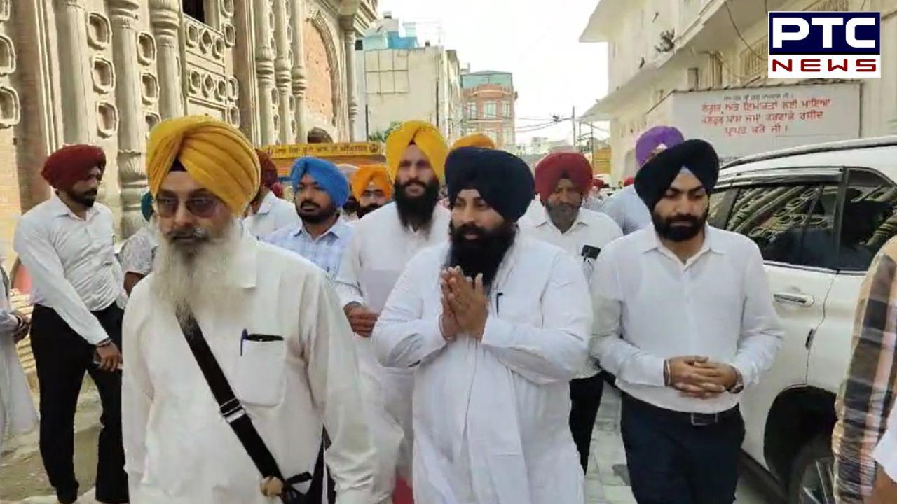Punjab Sahidi Program Controversy : ਪੰਜ ਸਿੰਘ ਸਾਹਿਬਾਨ ਦੀ ਬੇਹੱਦ ਮਹੱਤਵਪੂਰਨ ਇਕੱਤਰਤਾ ਵਿਖੇ ਪਹੁੰਚੇ ਮੰਤਰੀ ਹਰਜੋਤ ਬੈਂਸ, ਸ਼ਹੀਦੀ ਸਮਾਰੋਹ ਨੂੰ ਲੈ ਕੇ ਹੋਇਆ ਸੀ ਵਿਵਾਦ