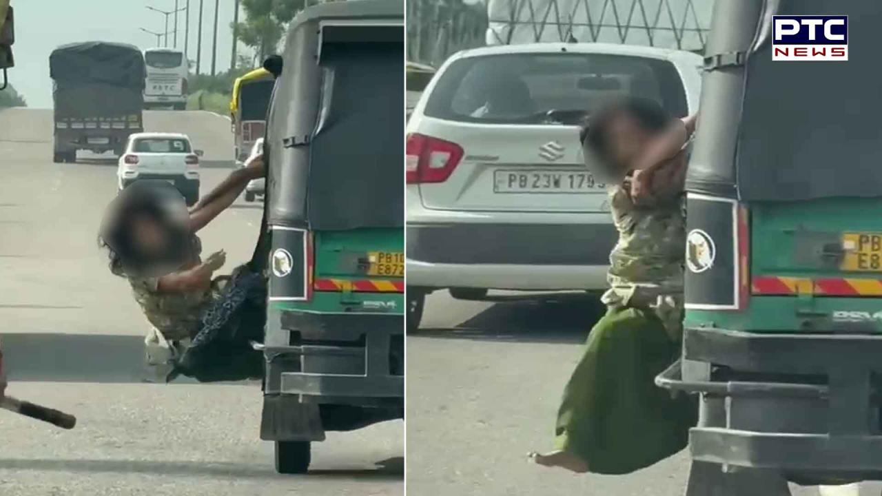 Ludhiana ’ਚ ਚੱਲਦੇ ਆਟੋ ’ਚ 2 ਬਦਮਾਸ਼ਾਂ ਨੇ ਔਰਤ ਨਾਲ ਲੁੱਟਖੋਹ ਦੀ ਕੀਤੀ ਕੋਸ਼ਿਸ਼, ਬਚਾਅ ਲਈ ਔਰਤ ਲਟਕੀ ਬਾਹਰ, ਦੇੇਖੋ ਵੀਡੀਓ