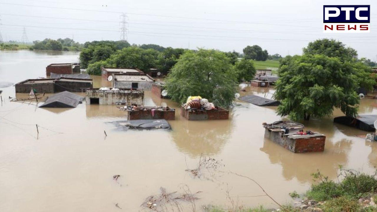 ਪ੍ਰਭਾਵਿਤ ਪਰਿਵਾਰਾਂ ਦੇ ਮੁੜ ਵਸੇਬੇ ਲਈ ਜ਼ਿਲ੍ਹਾ ਪ੍ਰਸ਼ਾਸਨ ਨੇ ਸ਼ੁਰੂ ਕੀਤਾ ਸਾਂਝਾ ਉਪਰਾਲਾ; ਲੋਕਾਂ ਨੂੰ ਮੁੜ ਪੈਰਾਂ ਸਿਰ ਕਰਨ ਲਈ ਉਲੀਕੀ ਲੰਮੇ ਅਰਸੇ ਦੀ ਯੋਜਨਾ