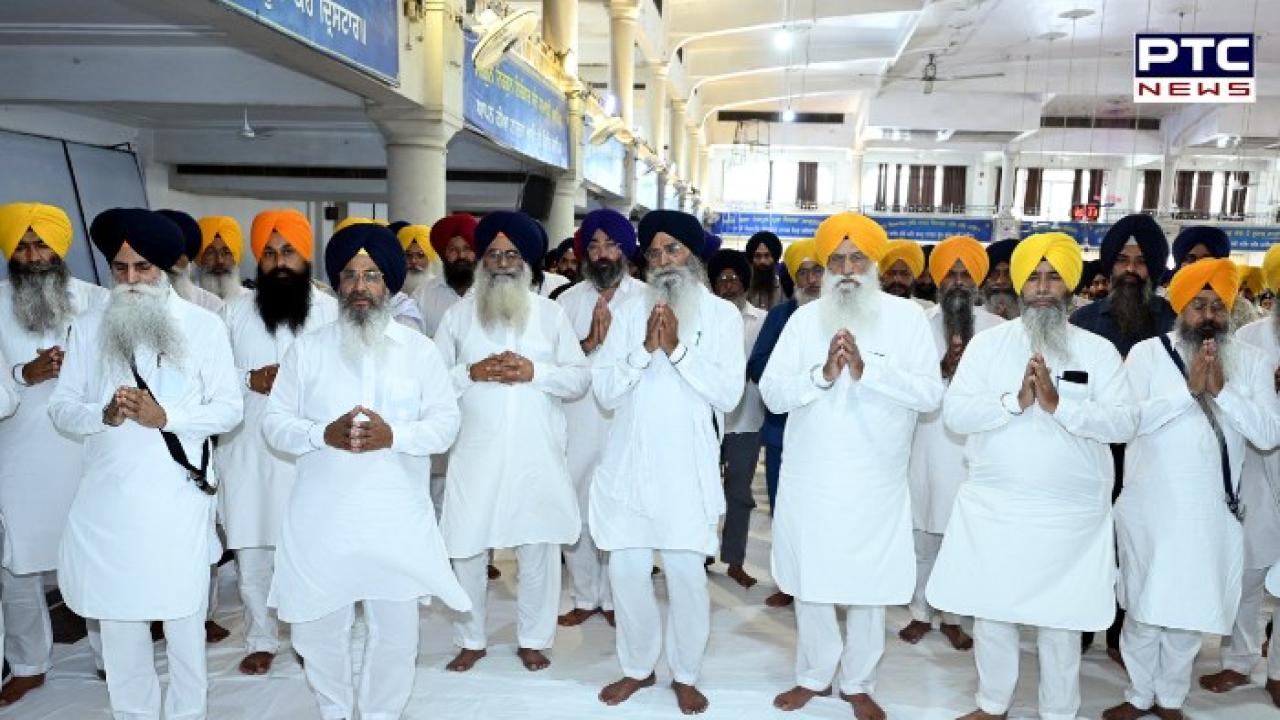 SGPC ਮੁਲਾਜ਼ਮਾਂ ਵੱਲੋਂ ਪੰਜਾਬ ਦੀ ਸੁੱਖ ਸ਼ਾਂਤੀ ਅਤੇ ਸਰਬੱਤ ਦੇ ਭਲੇ ਲਈ ਸ੍ਰੀ ਅਖੰਡ ਪਾਠ ਸਾਹਿਬ ਦੇ ਭੋਗ ਪਾਏ