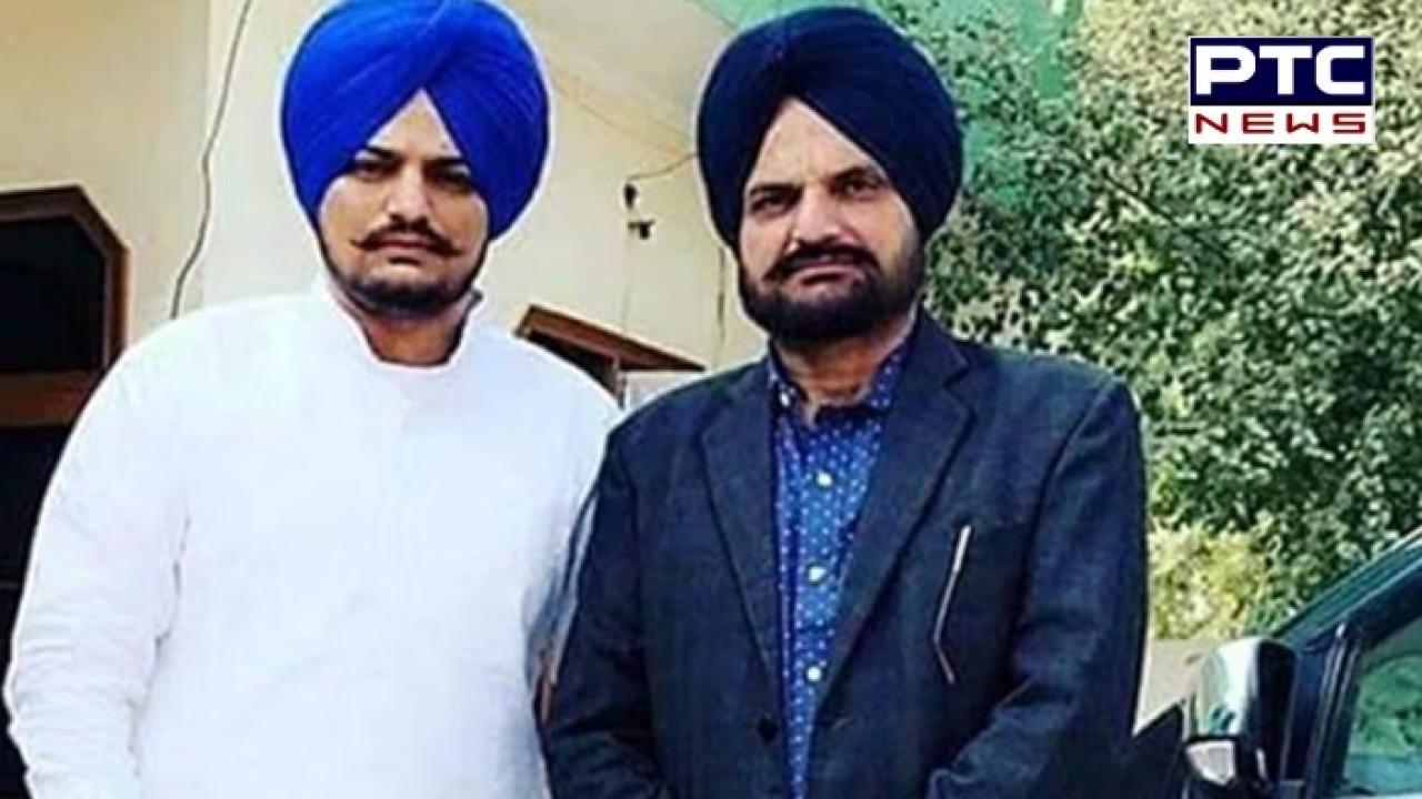 Sidhu Moosewala ਦੇ ਪਿਤਾ ਬਲਕੌਰ ਸਿੰਘ ਸੁਣਵਾਈ ਦੌਰਾਨ ਹੋਏ ਭਾਵੁਕ, ਕਿਹਾ- 'ਬੇਟੇ ਦੇ ਕਾਤਲਾਂ ਨੂੰ ਆਹਮੋ-ਸਾਹਮਣੇ ਦੇਖਣਾ ਚਾਹੁੰਦਾ ਹਾਂ'