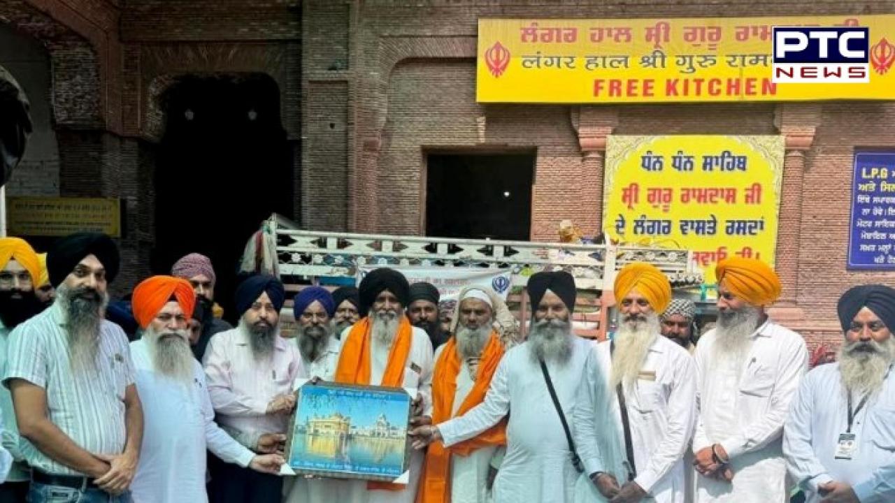 Alwar ਦੀਆਂ ਸੰਗਤਾਂ ਵੱਲੋਂ ਹੜ੍ਹ ਪੀੜ੍ਹਤਾਂ ਦੀ ਸਹਾਇਤਾ ਲਈ SGPC ਨੂੰ ਦਿੱਤੀ ਨਕਦ ਰਾਸ਼ੀ ਅਤੇ ਲੋੜੀਂਦਾ ਸਮਾਨ