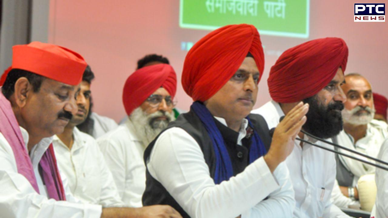 Akhilesh Yadav dons Sikh turban in Lucknow, warns Nepal-like crisis over alleged vote theft