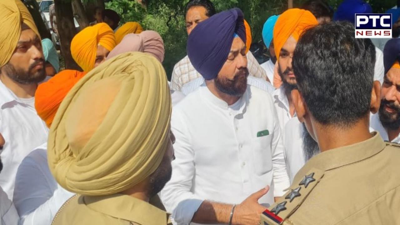 ਬਿਕਰਮ ਸਿੰਘ ਮਜੀਠੀਆ ਨਾਲ ਮੁਲਾਕਾਤ ਕਰਨ ਲਈ ਨਾਭਾ ਜੇਲ੍ਹ ਪੁੱਜੇ ਸੁਖਬੀਰ ਸਿੰਘ ਬਾਦਲ , ਪੁਲਿਸ ਪ੍ਰਸ਼ਾਸਨ ਵੱਲੋਂ ਅਕਾਲੀ ਆਗੂਆਂ ਨਾਲ ਕੀਤੀ ਗਈ ਬਦਸਲੂਕੀ