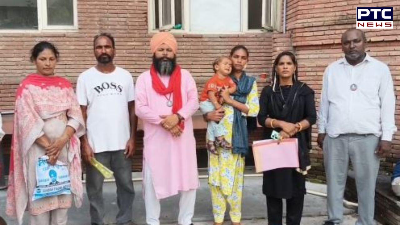 Amritsar News : ਸਹੁਰੇ ਪਰਿਵਾਰ 'ਤੇ ਦਾਜ ਨੂੰ ਲੈ ਕੇ ਨੂੰਹ ਦੀ ਕੁੱਟਮਾਰ ਦੇ ਇਲਜ਼ਾਮ, ਵਾਲਮੀਕਿ ਸੇਵਾ ਸੁਸਾਇਟੀ ਨੇ ਐਸਐਸਪੀ ਨੂੰ ਸੌਂਪਿਆ ਮੰਗ ਪੱਤਰ