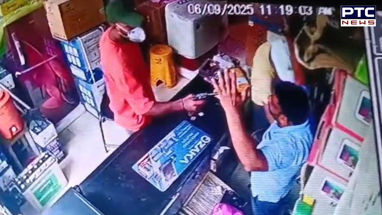 Bathinda News : ਬਠਿੰਡਾ 'ਚ ਚਿੱਟੇ ਦਿਨ ਪਿਸਤੌਲ ਦੀ ਨੋਕ 'ਤੇ ਦੁਕਾਨਦਾਰ ਤੋਂ ਲੁੱਟ, ਇੱਕ ਲੁਟੇਰਾ ਮੌਕੇ 'ਤੇ ਕਾਬੂ, ਦੋ ਫ਼ਰਾਰ
