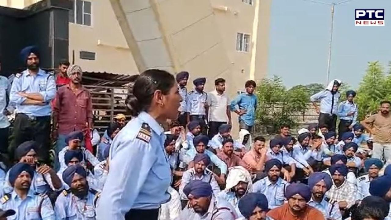 Bathinda News : ਦੀਵਾਲੀ ਤੋਂ ਪਹਿਲਾਂ ਬਠਿੰਡਾ ਏਮਜ਼ 'ਚੋਂ ਕੱਢੇ 50 ਦੇ ਕਰੀਬ ਸਕਿਉਰਟੀ ਗਾਰਡ, ਹਸਪਤਾਲ ਦੇ ਬਾਹਰ ਲਗਾਇਆ ਧਰਨਾ