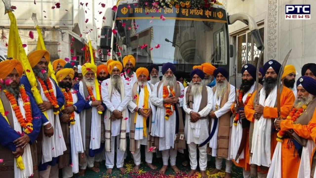 Sri Guru Tegh Bahadur JI : 350 ਸਾਲਾ ਸ਼ਹੀਦੀ ਸ਼ਤਾਬਦੀ ਨੂੰ ਸਮਰਪਤ ਸ਼ਹੀਦੀ ਨਗਰ ਕੀਰਤਨ ਸੂਰਤ ਤੋਂ ਅਹਿਮਦਾਬਾਦ ਗੁਜਰਾਤ ਲਈ ਰਵਾਨਾ