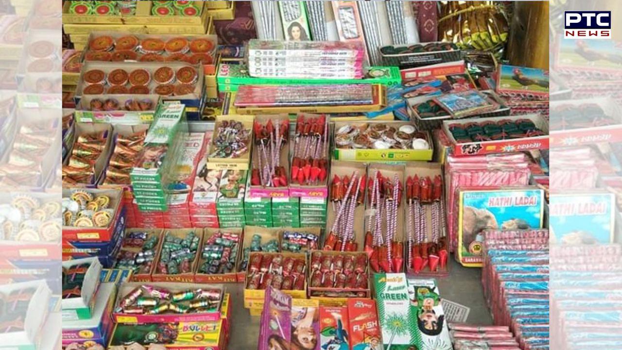 Mohali : ਦੀਵਾਲੀ ਅਤੇ ਗੁਰੂ ਨਾਨਕ ਦੇਵ ਜੀ ਦੇ ਪ੍ਰਕਾਸ਼ ਉਤਸਵ ਸਮੇਤ ਤਿਉਹਾਰਾਂ 'ਤੇ ਆਤਿਸ਼ਬਾਜ਼ੀ ਚਲਾਉਣ 'ਤੇ ਮਨਾਹੀ, ਪਟਾਕਿਆਂ ਦਾ ਵੀ ਸਮਾਂ ਤੈਅ