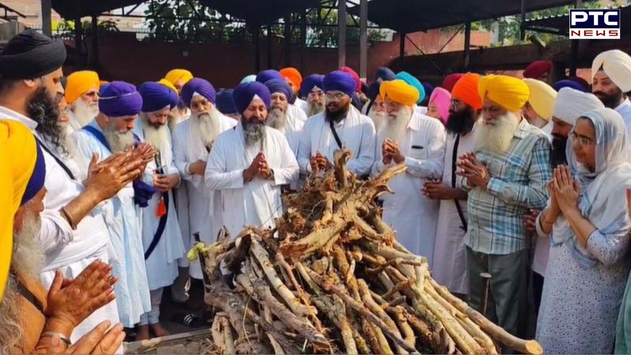 ਸ਼੍ਰੋਮਣੀ ਕਮੇਟੀ ਦੇ ਮੈਂਬਰ ਭਾਈ ਰਾਮ ਸਿੰਘ ਦੇ ਅੰਤਿਮ ਸਸਕਾਰ ਮੌਕੇ SGPC ਪ੍ਰਧਾਨ ਧਾਮੀ ਸਮੇਤ ਕਈ ਸ਼ਖਸੀਅਤਾਂ ਨੇ ਦਿੱਤੀ ਸ਼ਰਧਾਂਜਲੀ