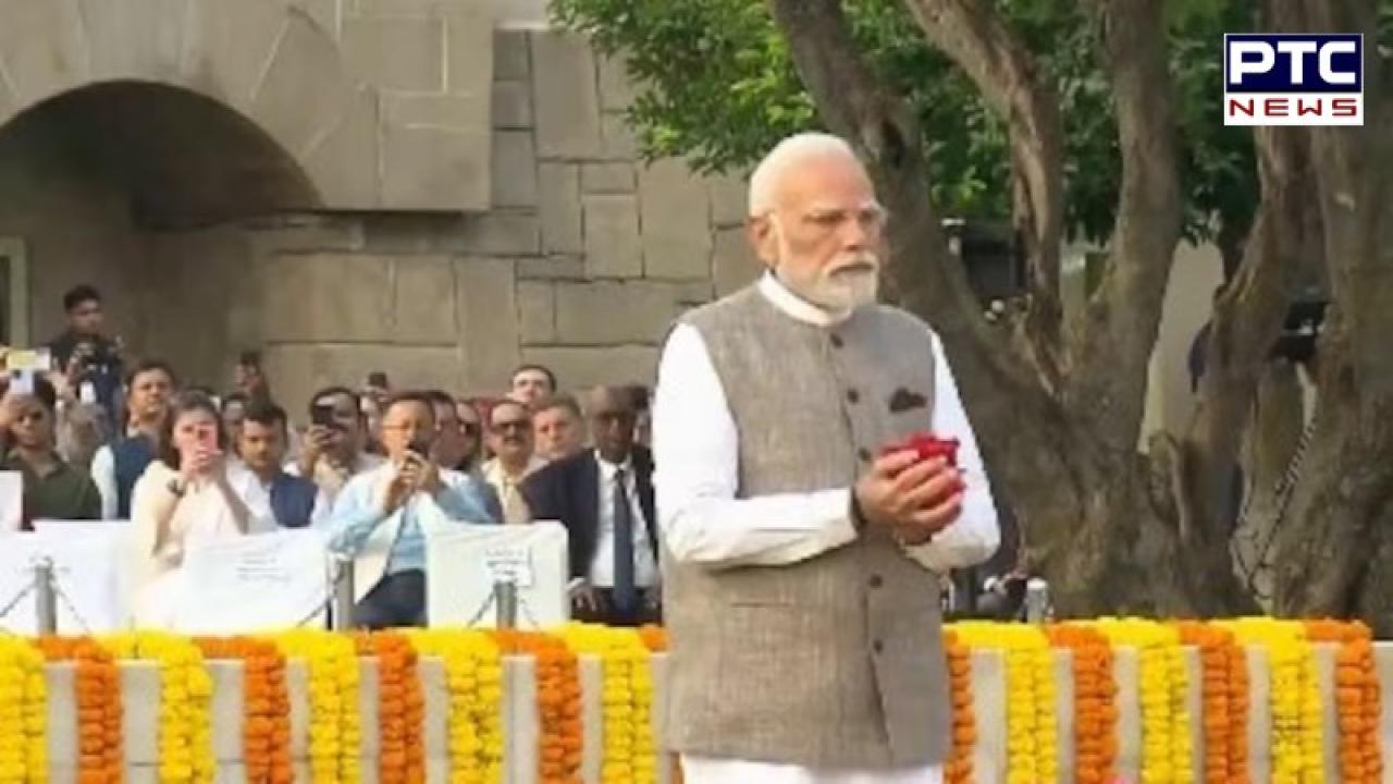 Gandhi Jayanti 2025 : PM ਮੋਦੀ ਨੇ ਮਹਾਤਮਾ ਗਾਂਧੀ ਅਤੇ ਲਾਲ ਬਹਾਦੁਰ ਸ਼ਾਸਤਰੀ ਨੂੰ ਕੀਤਾ ਨਮਨ, ਰਾਜਘਾਟ ਅਤੇ ਵਿਜੇਘਾਟ ਪਹੁੰਚ ਕੇ ਦਿੱਤੀ ਸ਼ਰਧਾਂਜਲੀ