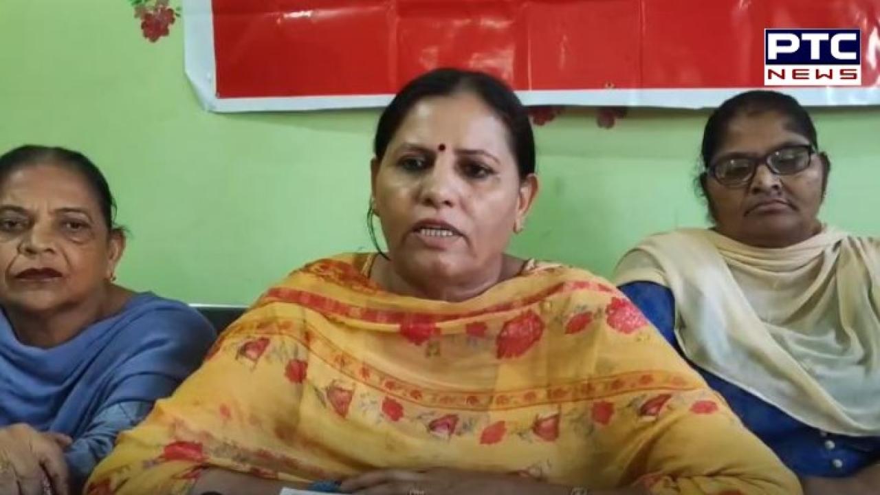 Anganwadi Workers Union ਵੱਲੋਂ ਅੰਮ੍ਰਿਤਸਰ ਦੇ ਸੀਡੀਪੀਓ ਖਿਲਾਫ਼ ਮੋਰਚਾ ਲਗਾਉਣ ਦਾ ਐਲਾਨ , 40 ਸਾਲ ਤੋਂ ਨੌਕਰੀ ਕਰਦੀ ਆਂਗਣਵਾੜੀ ਮੁਲਾਜ਼ਮ ਨੂੰ ਟਰਮੀਨੇਟ ਕਰਨ ਦਾ ਮਾਮਲਾ
