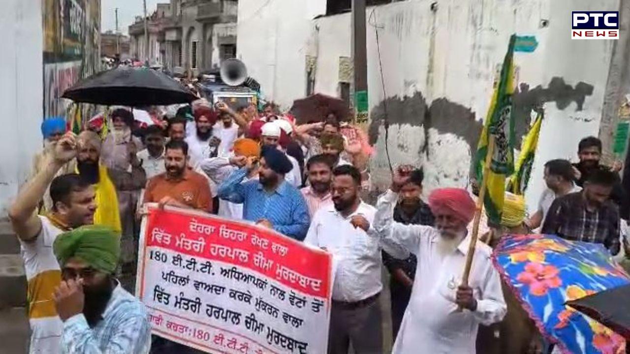 ETT Teacher Protest : ਈਟੀਟੀ ਅਧਿਆਪਕਾਂ ਵੱਲੋਂ ਸੰਗਰੂਰ 'ਚ ਪੰਜਾਬ ਦੀ 'ਪੋਲ ਖੋਲ੍ਹ' ਰੈਲੀ ਦਾ ਆਯੋਜਨ, ਬਜ਼ੁਰਗ ਤੋਂ ਲੈ ਕੇ ਬੱਚੇ ਹੋਏ ਸ਼ਾਮਲ