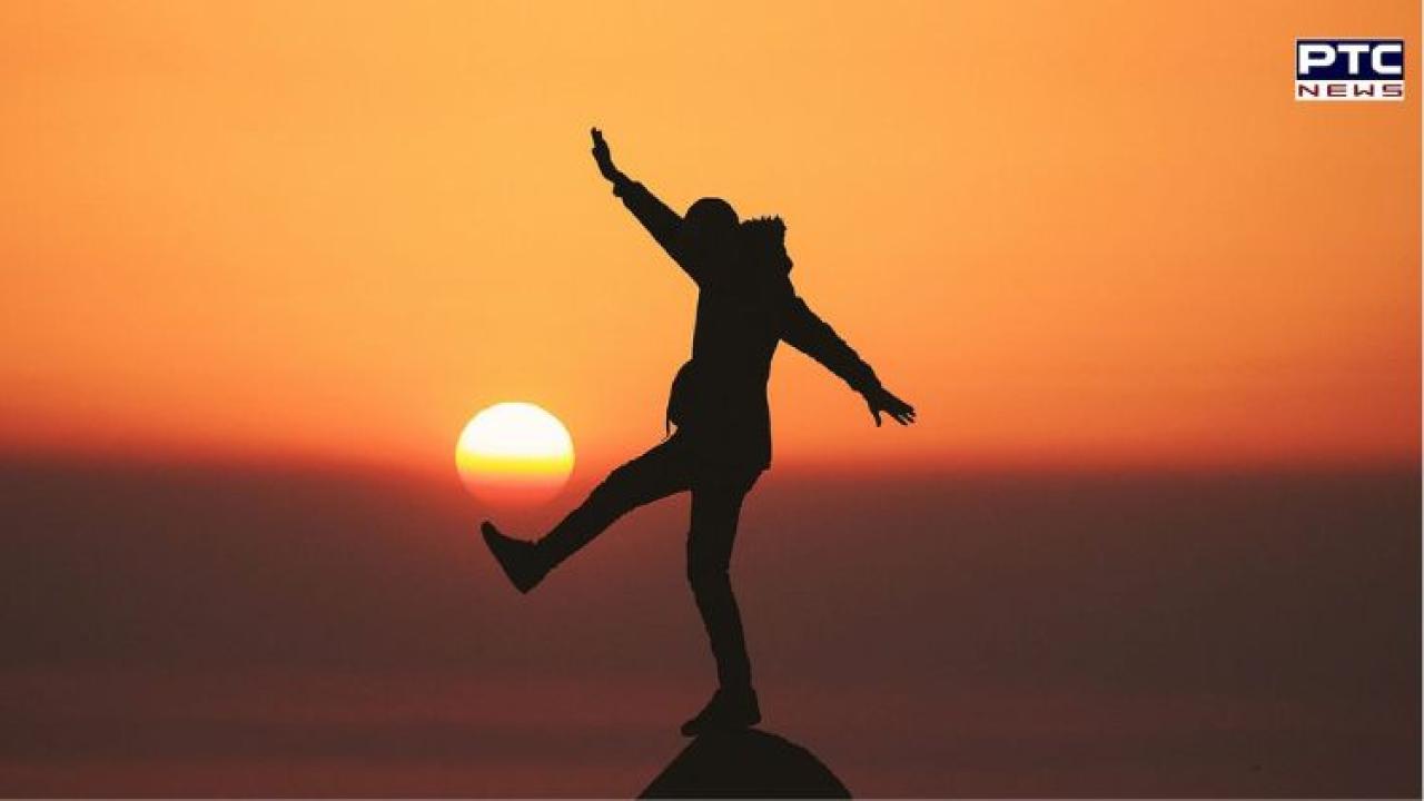 World Mental Health Day: 'Zindagi koi race nahi hai... kabhi ruk kar jeena bhi zaroori hai...'