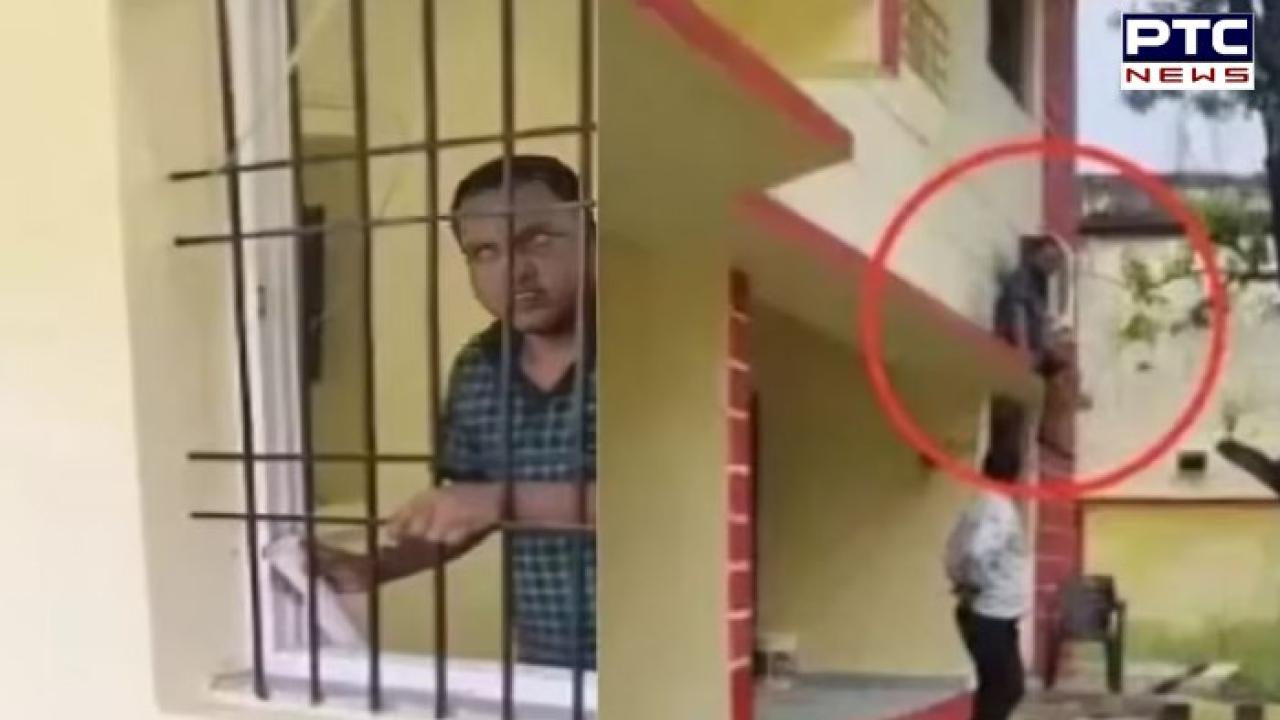 Garhwa News : ਸਰਕਾਰੀ ਨਿਵਾਸ 'ਚ ਪ੍ਰੇਮਿਕਾ ਨਾਲ ਰੰਗੇ ਹੱਥੀਂ ਫੜਿਆ ਗਿਆ CO ,ਪਤਨੀ ਨੇ ਬਾਹਰੋਂ ਲਗਾ ਦਿੱਤਾ ਜਿੰਦਾ