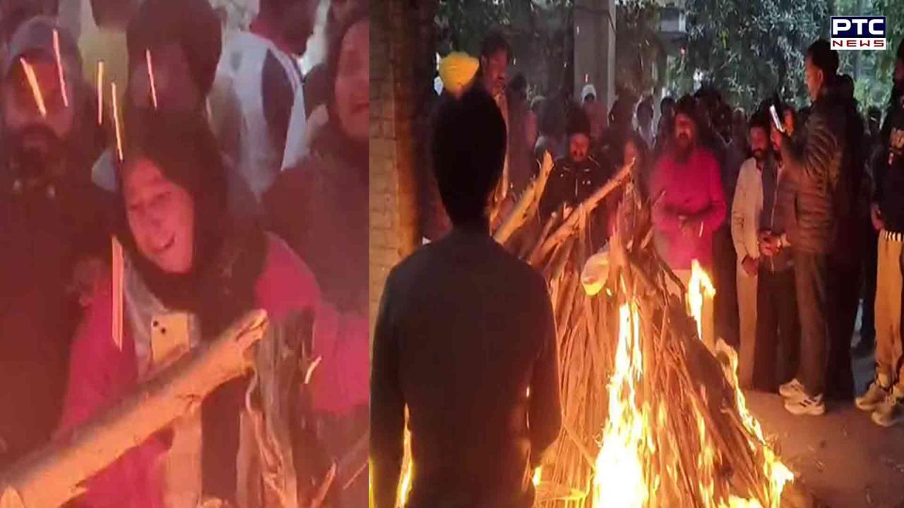 Jalandhar : ਜਲੰਧਰ 'ਚ ਗੁਆਂਢੀ ਵੱਲੋਂ ਕਤਲ ਕੀਤੀ 13 ਸਾਲਾਂ ਬੱਚੀ ਦਾ ਹੋਇਆ ਅੰਤਿਮ ਸਸਕਾਰ, ਫੁੱਟ-ਫੁੱਟ ਕੇ ਰੋਈ ਮਾਂ, ਭਰਾ ਤੇ ਚਾਚੇ ਨੇ ਵਿਖਾਈ ਅਗਨੀ