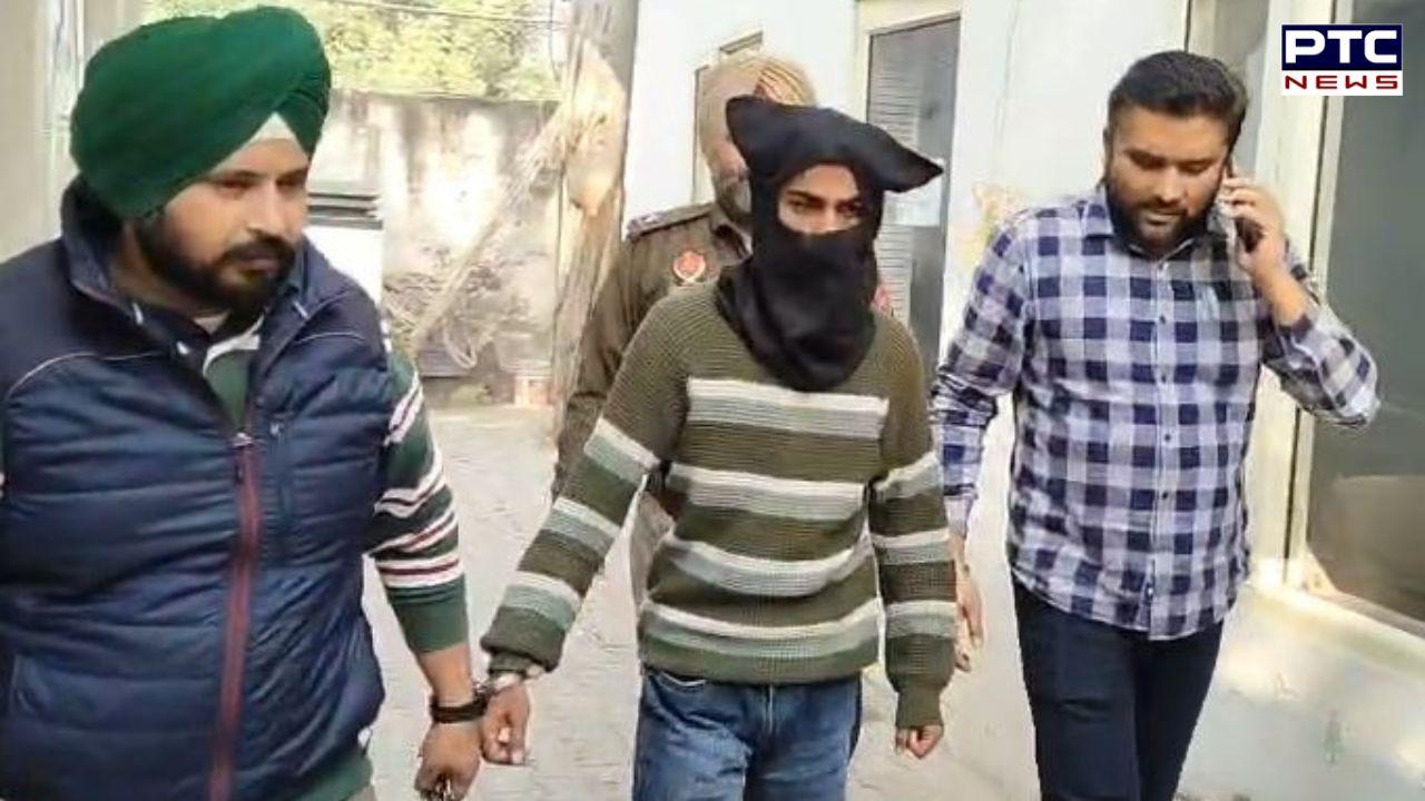 Heroin Recovered : ਫਿਰੋਜ਼ਪੁਰ ਪੁਲਿਸ ਨੂੰ ਵੱਡੀ ਸਫਲਤਾ, ਸਰਹੱਦ ਪਾਰੋਂ ਨਸ਼ਾ ਤਸਕਰੀ ਕਰਨ ਵਾਲੇ 2 ਸ਼ੱਕੀ 4 ਕਿੱਲੋਗ੍ਰਾਮ ਹੈਰੋਇਨ ਸਮੇਤ ਫੜੇ