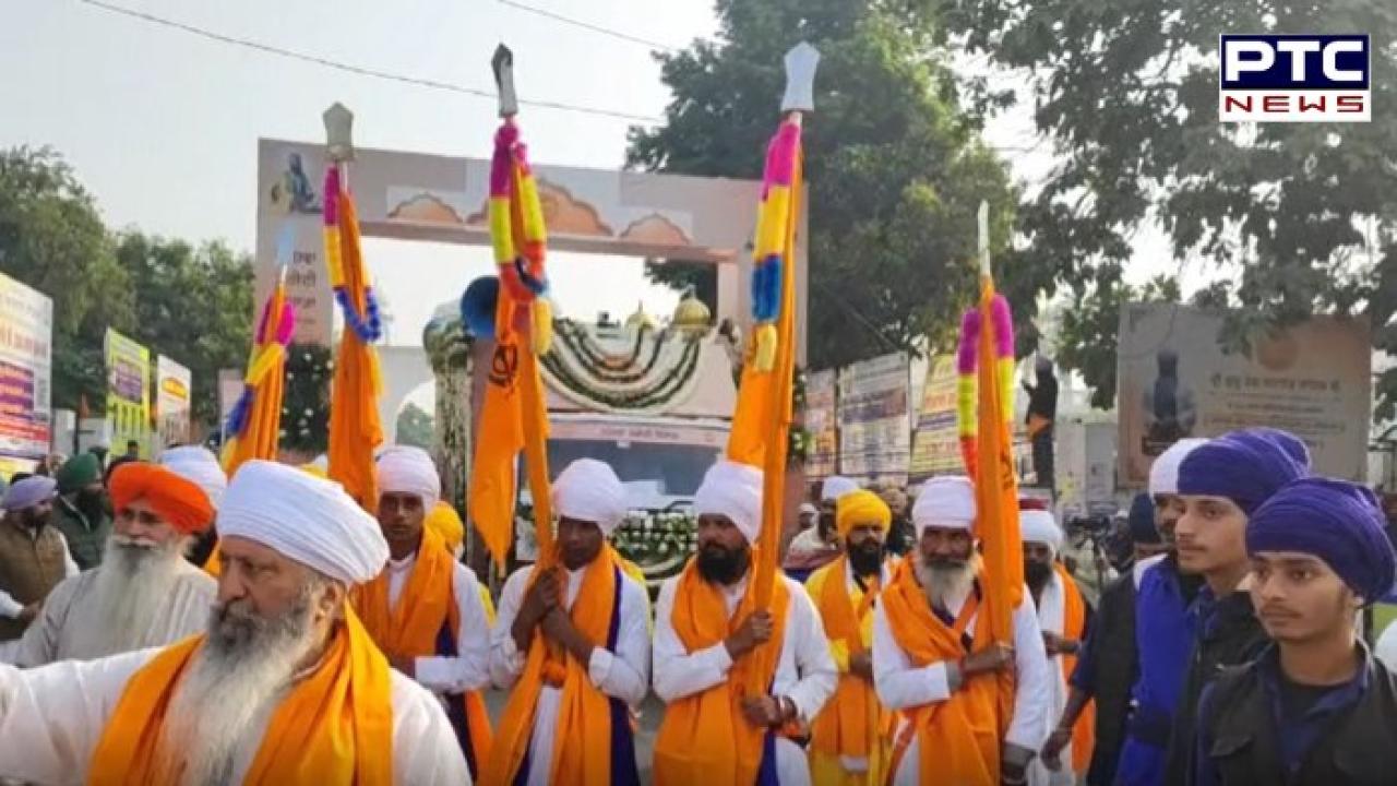 Sri Fatehgarh Sahib : 350 ਸਾਲਾ ਸ਼ਹੀਦੀ ਦਿਹਾੜੇ ਨੂੰ ਸਮਰਪਿਤ ਸ਼ਹੀਦੀ ਨਗਰ ਕੀਰਤਨ ਗੁਰਦੁਆਰਾ ਸ੍ਰੀ ਫਤਿਹਗੜ੍ਹ ਸਾਹਿਬ ਤੋਂ ਆਪਣੇ ਅਗਲੇ ਪੜਾਅ ਲਈ ਰਵਾਨਾ