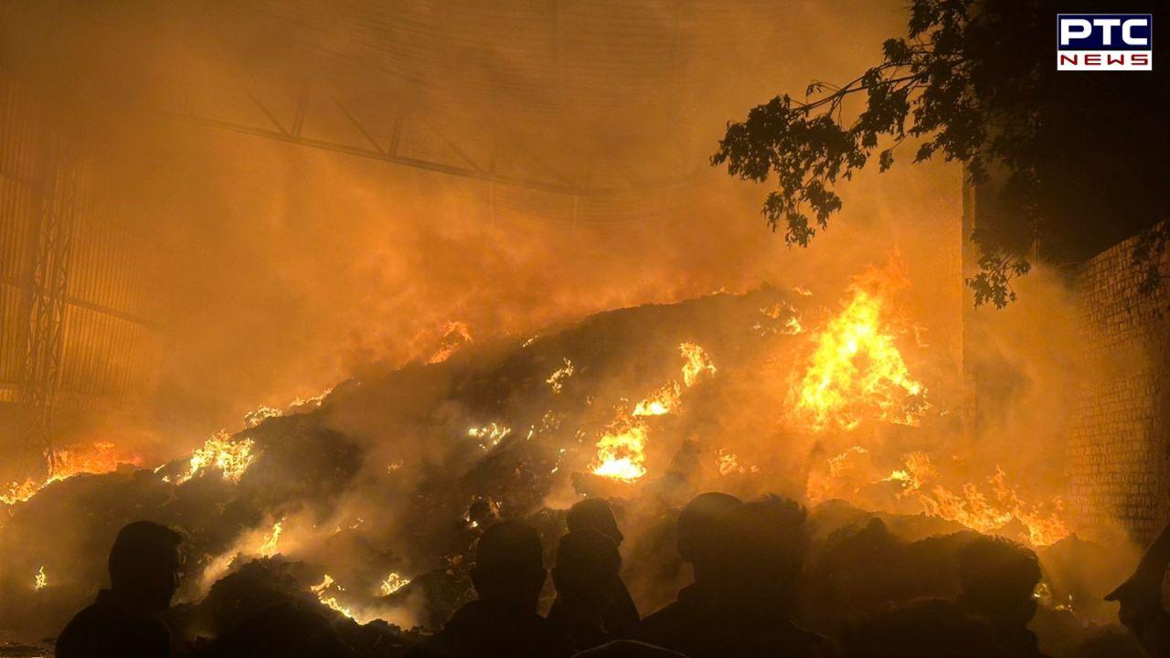 Rajpura News : ਰਾਜਪੁਰਾ 'ਚ ਕਬਾੜ ਦੇ ਗੋਦਾਮ ਨੂੰ ਲੱਗੀ ਭਿਆਨਕ ਅੱਗ, ਅਸਮਾਨ ਤੱਕ ਉੱਠੀਆਂ ਲਪਟਾਂ