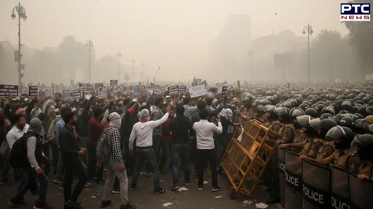 Delhi pollution protest turns violent as agitators spray chilli pepper on cops, 15 detained