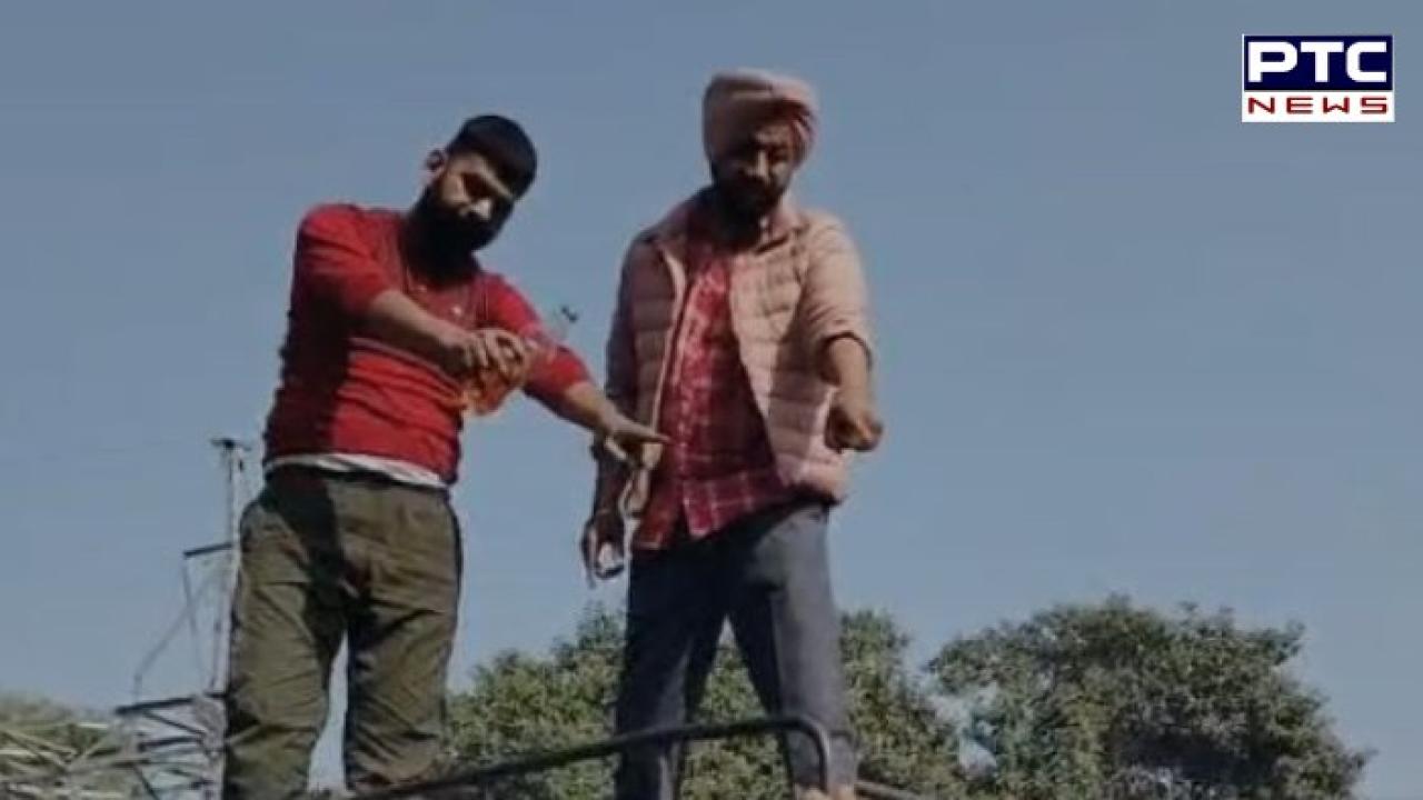 Sangrur 'ਚ ਬੱਸ 'ਤੇ ਪੈਟਰੋਲ ਦੀਆਂ ਬੋਤਲਾਂ ਲੈ ਕੇ ਚੜ੍ਹੇ ਠੇਕਾ ਮੁਲਾਜ਼ਮ ਨੇ ਖ਼ੁਦ ਨੂੰ ਅੱਗ ਲਗਾਉਣ ਦੀ ਕੀਤੀ ਕੋਸ਼ਿਸ਼ ,ਇੱਕ ਪੁਲਿਸ ਮੁਲਾਜ਼ਮ ਝੁਲਸਿਆ