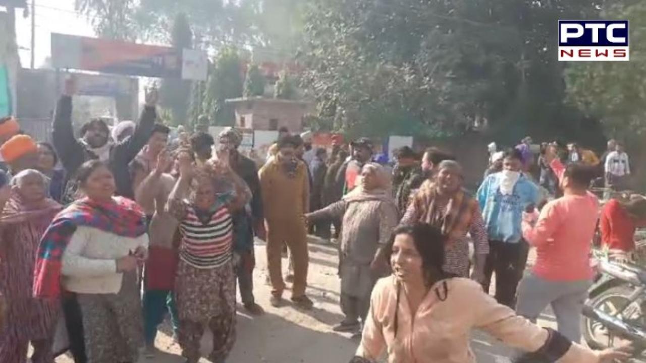 Amritsar ਦੇ ਜੰਡਿਆਲਾ ਗੁਰੂ ਪੁਲਿਸ ਸਟੇਸ਼ਨ 'ਚ 24 ਸਾਲਾ ਨੌਜਵਾਨ ਦੀ ਹੋਈ ਮੌਤ, ਪਰਿਵਾਰ ਨੇ ਥਾਣੇ ਬਾਹਰ ਕੀਤਾ ਪ੍ਰਦਰਸ਼ਨ