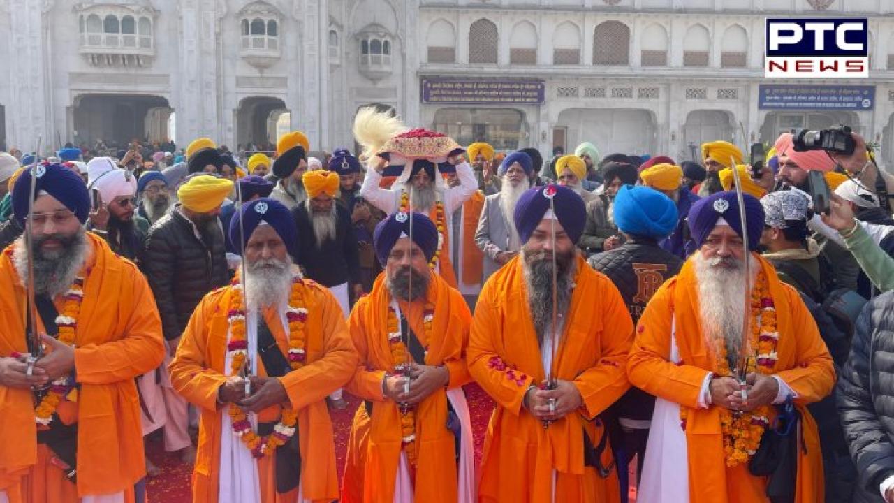 Amritsar News : ਸ੍ਰੀ ਗੁਰੂ ਗੋਬਿੰਦ ਸਿੰਘ ਜੀ ਦੇ ਪ੍ਰਕਾਸ਼ ਦਿਹਾੜੇ ਸਬੰਧੀ ਸ੍ਰੀ ਅਕਾਲ ਤਖ਼ਤ ਸਾਹਿਬ ਤੋਂ ਸਜਾਇਆ ਨਗਰ ਕੀਰਤਨ