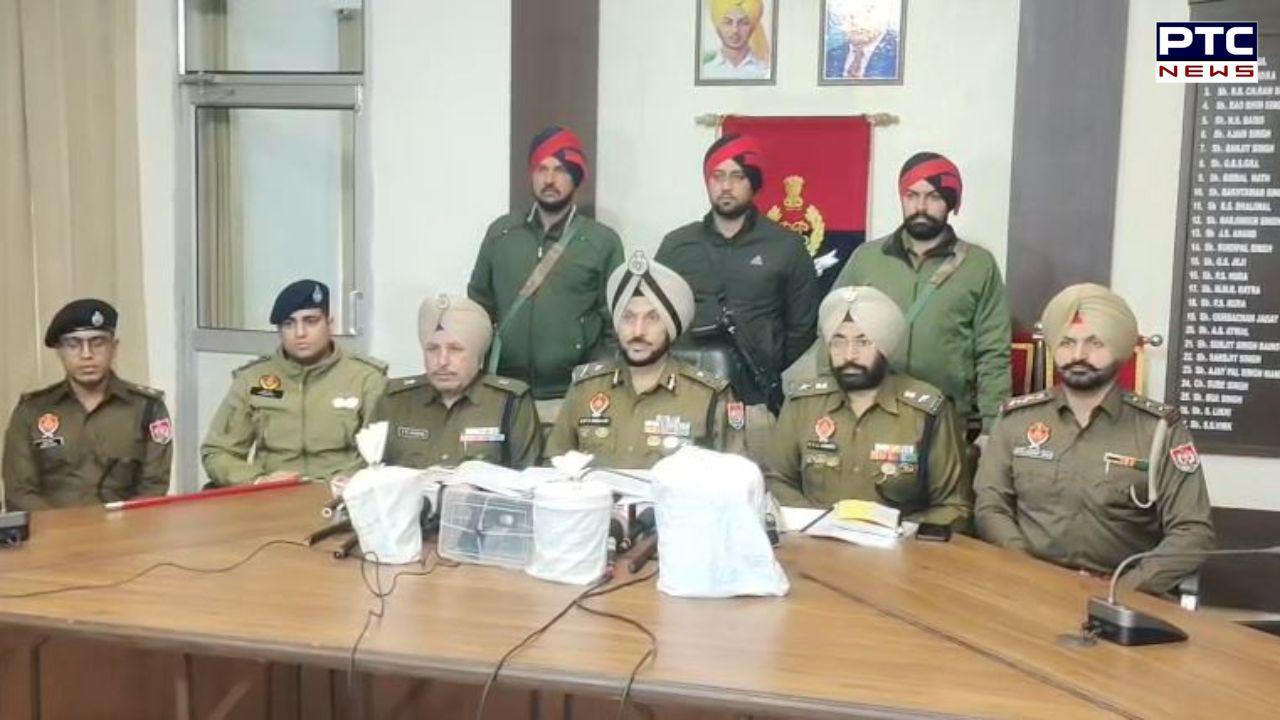 Amritsar : ਪਾਕਿ ਹੈਂਡਲਰਾਂ ਨਾਲ ਜੁੜਿਆ ਡਰੱਗ ਤਸਕਰੀ ਗਿਰੋਹ ਬੇਨਕਾਬ, 4.75 ਕਿਲੋ ਹੇਰੋਇਨ, 1 ਕਿਲੋ ਆਇਸ ਡਰੱਗ ਤੇ ਪਿਸਤੌਲ ਸਮੇਤ 7 ਗ੍ਰਿਫ਼ਤਾਰ