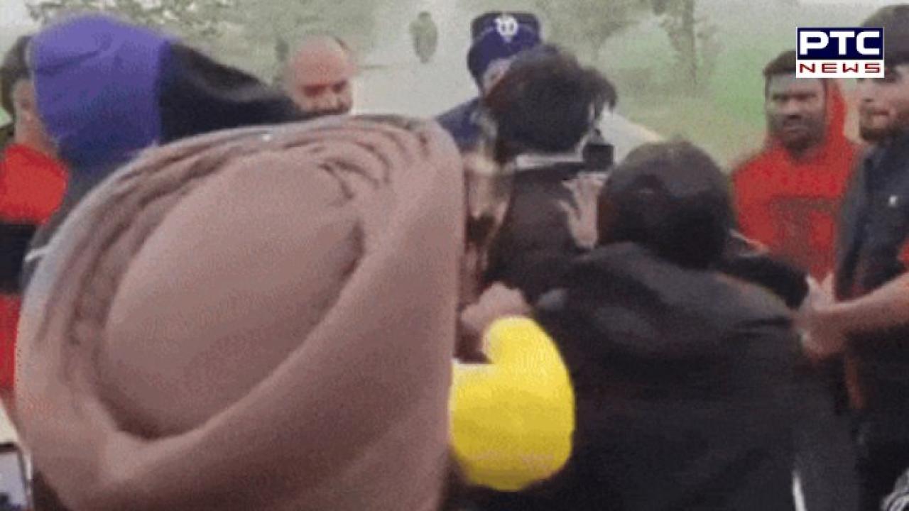 Jalandhar 'ਚ ਨਸ਼ੇ ਦੇ ਖਿਲਾਫ਼ ਪਿੰਡ ਵਾਸੀਆਂ ਨੇ ਕੀਤੀ ਨਾਕਾਬੰਦੀ, ਬਾਈਕ ਸਵਾਰ ਨੌਜਵਾਨ ਨੂੰ ਹਥਿਆਰ ਸਮੇਤ ਫੜਿਆ