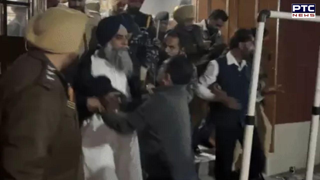 Khanna News : ਅਦਾਲਤ ਨੇ ਅਕਾਲੀ ਆਗੂ ਯਾਦਵਿੰਦਰ ਯਾਦੂ ਨੂੰ ਨਿਆਂਇਕ ਹਿਰਾਸਤ 'ਚ ਭੇਜਿਆ, ਅਰਸ਼ਦੀਪ ਕਲੇਰ ਬੋਲੇ - ਧੱਕੇਸ਼ਾਹੀ ਖਿਲਾਫ਼ ਹਾਈਕੋਰਟ ਜਾਵਾਂਗੇ