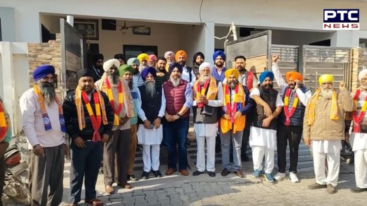 Ajnala ਦੇ ਕਸਬਾ ਰਾਮਦਾਸ 'ਚ ਬੀਜੇਪੀ ਨੂੰ ਵੱਡਾ ਝਟਕਾ ,ਸਾਬਕਾ ਸਰਪੰਚ ਆਪਣੇ ਸਾਥੀਆਂ ਸਮੇਤ ਸ਼੍ਰੋਮਣੀ ਅਕਾਲੀ ਦਲ 'ਚ ਸ਼ਾਮਿਲ