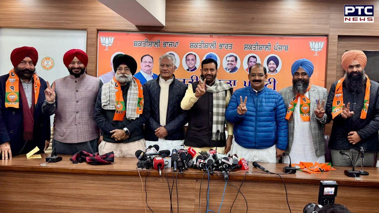 ਪੰਜਾਬ BJP 'ਚ ਚਰਨਜੀਤ ਬਰਾੜ ਸਮੇਤ 4 ਨਵੇਂ ਚਿਹਰੇ ਹੋਏ ਸ਼ਾਮਲ, ਹਰਿਆਣਾ CM ਨਾਇਬ ਸਿੰਘ ਸੈਣੀ ਨੇ ਕਰਵਾਈ ਸ਼ਮੂਲੀਅਤ