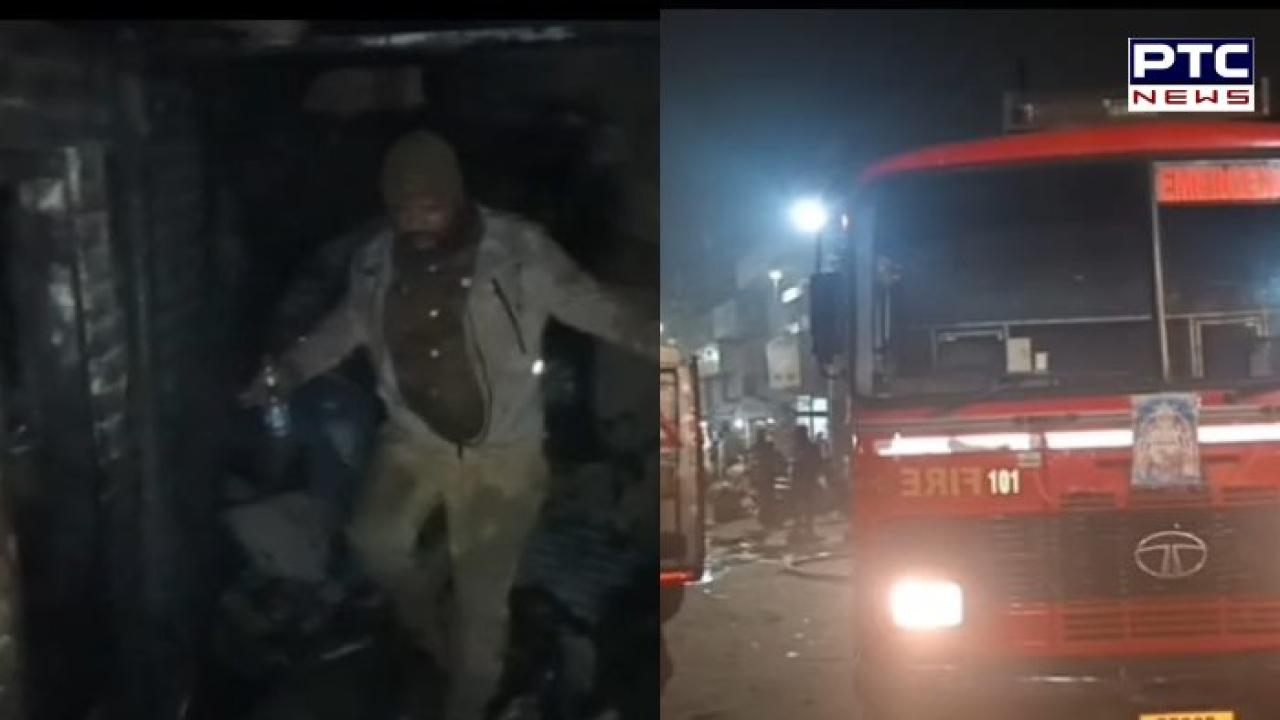 Jalandhar ਦੀ ਰਬੜ ਫੈਕਟਰੀ 'ਚ ਸ਼ਾਰਟ ਸਰਕਟ ਕਾਰਨ ਲੱਗੀ ਅੱਗ ,ਕਾਫ਼ੀ ਕੋਸ਼ਿਸ਼ਾਂ ਤੋਂ ਬਾਅਦ ਅੱਗ 'ਤੇ ਪਾਇਆ ਕਾਬੂ
