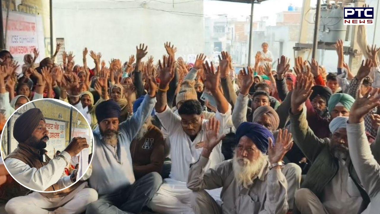 Sangrur : ਪਿੰਡ ਦੇ ਮੁੰਡੇ-ਕੁੜੀ ਨੇ ਆਪਸ 'ਚ ਕਰਵਾਇਆ ਵਿਆਹ, ਸਦਮੇ 'ਚ ਕੁੜੀ ਦੇ ਮਾਤਾ-ਪਿਤਾ ਦੀ ਹੋਈ ਮੌਤ, ਪੰਚਾਇਤ ਨੇ ਕੀਤਾ ਬਾਈਕਾਟ