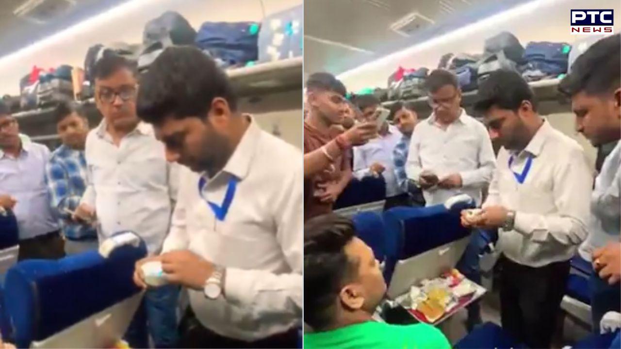 Vande Bharat Express : 'ਵੰਦੇ ਭਾਰਤ' 'ਚ ਪੈਸੰਜਰਾਂ ਦੇ ਖਾਣੇ 'ਚ ਰੇਂਗਦੇ ਮਿਲੇ ਕੀੜੇ-ਮਕੌੜੇ, ਵੀਡੀਓ ਸੋਸ਼ਲ ਮੀਡੀਆ 'ਤੇ ਹੋਈ ਵਾਇਰਲ
