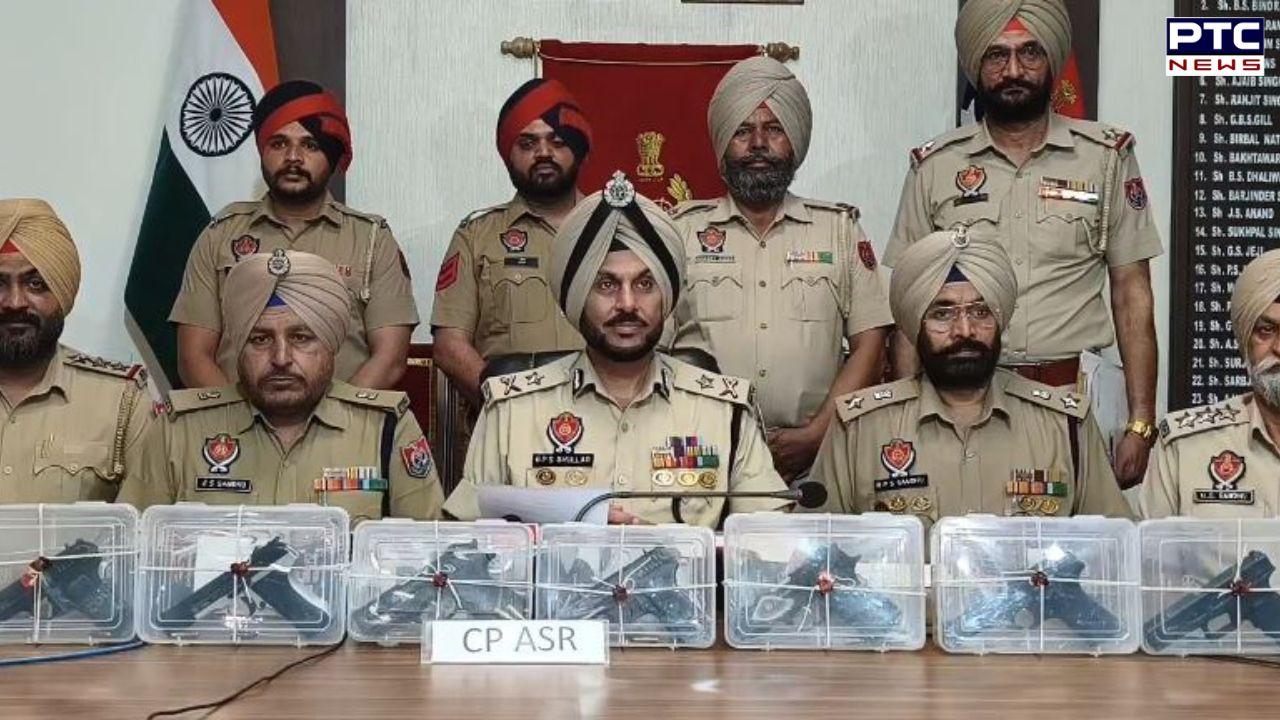 ਅੰਮ੍ਰਿਤਸਰ ਪੁਲਿਸ ਵੱਲੋਂ ਅੰਤਰਰਾਸ਼ਟਰੀ ਹਥਿਆਰ ਤਸਕਰੀ ਮੋਡਿਊਲ ਦਾ ਪਰਦਾਫਾਸ਼, ਨਾਬਾਲਗ ਸਮੇਤ ਚਾਰ ਮੁਲਜ਼ਮ ਅਸਲੇ ਸਮੇਤ ਕਾਬੂ