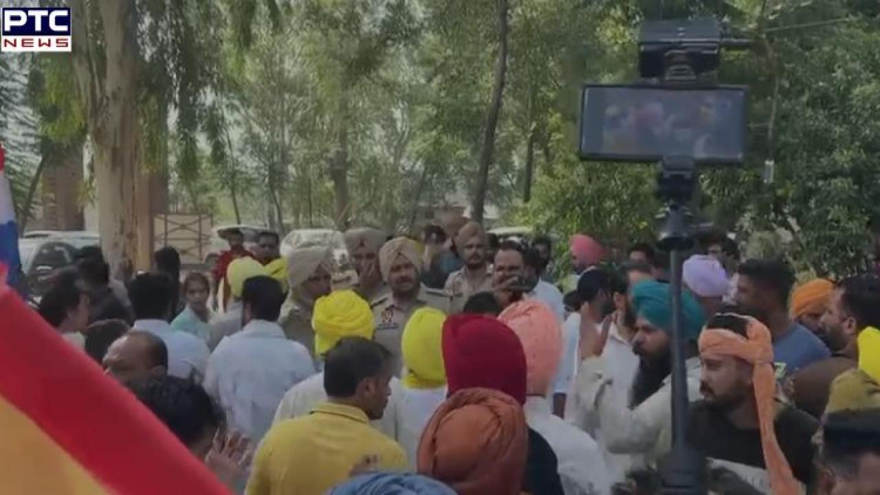 AAP sarpanch stops ETT TET-passed teachers' rally in Sangrur village, tension reported