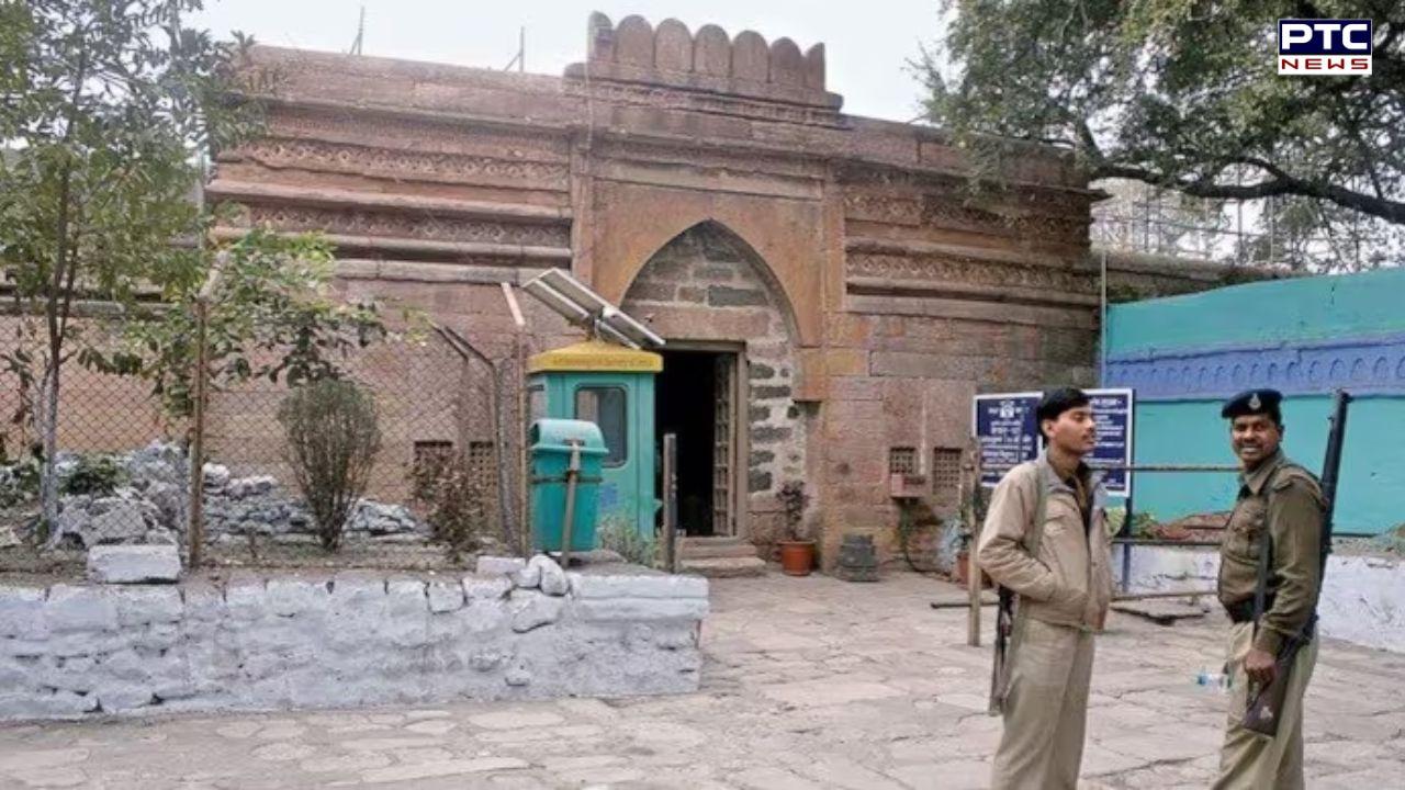 Bhojshala temple dispute: SC refuses to restore Friday Namaz, allows Muslims to offer prayers near site