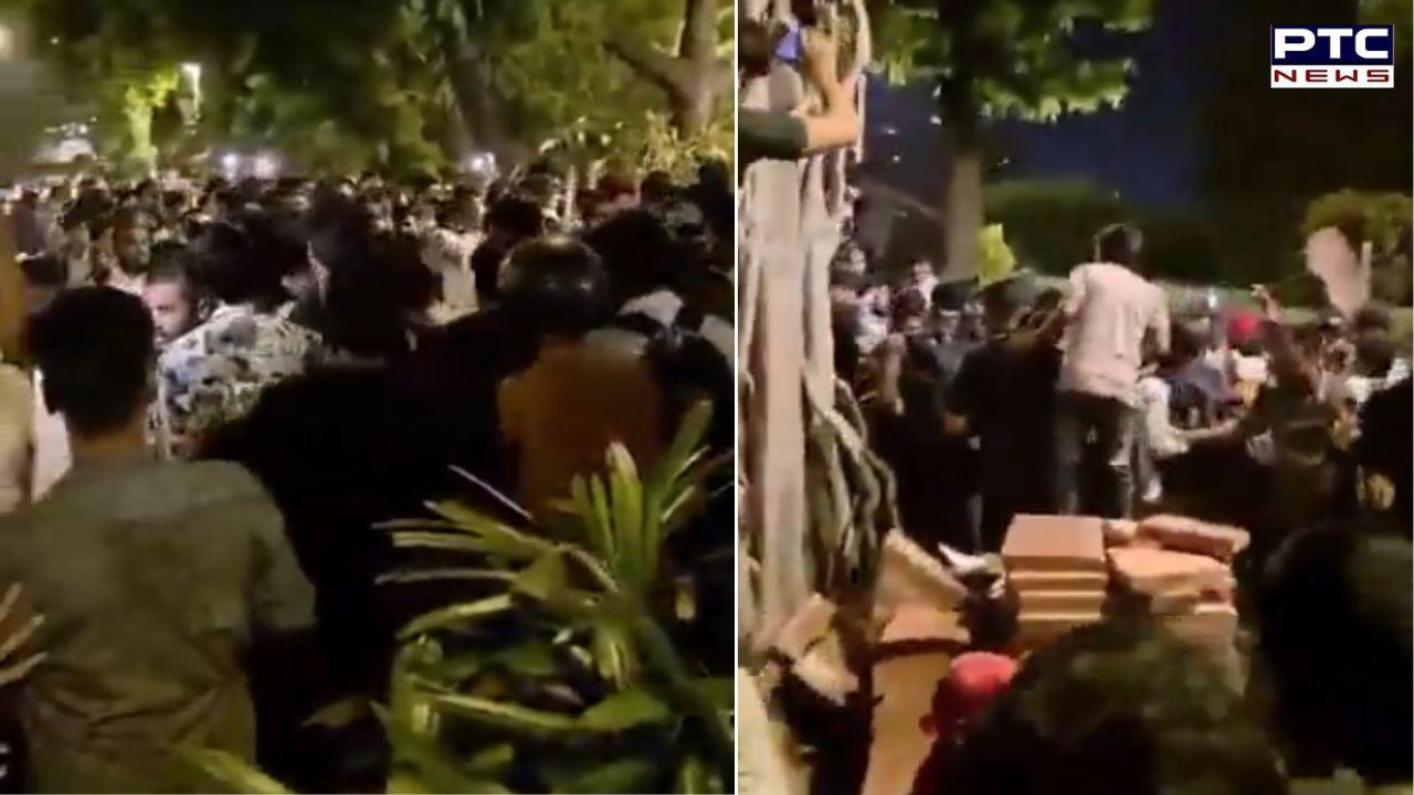 CJP Jantar Mantar Clash : ਜੰਤਰ-ਮੰਤਰ ਮੁੜ ਪੁਲਿਸ ਤੇ ਵਿਦਿਆਰਥੀਆਂ ਵਿਚਾਲੇ ਹੋਈ ਝੜਪ, ਲਾਠੀਚਾਰਜ ਤੇ ਹੰਝੂ ਗੈਸ ਦੇ ਛੱਡੇ ਗੋਲੇ