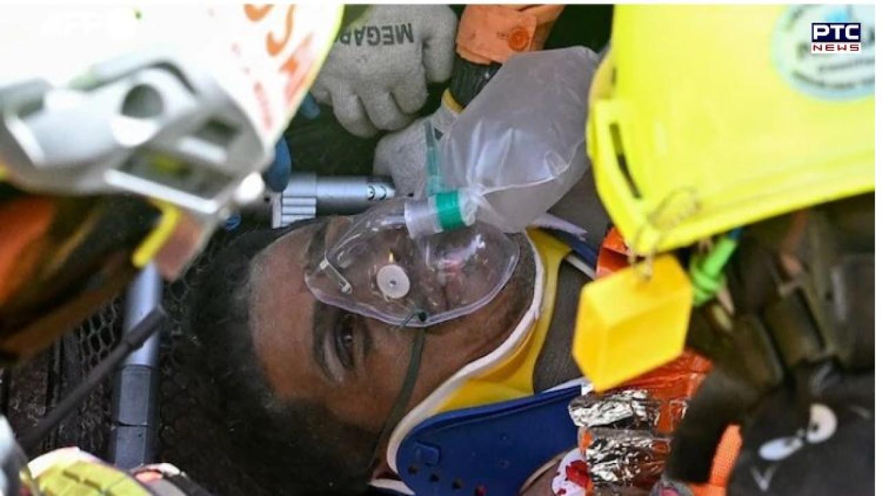 Venezuela earthquake rescue: Man pulled alive after eight days under collapsed mall