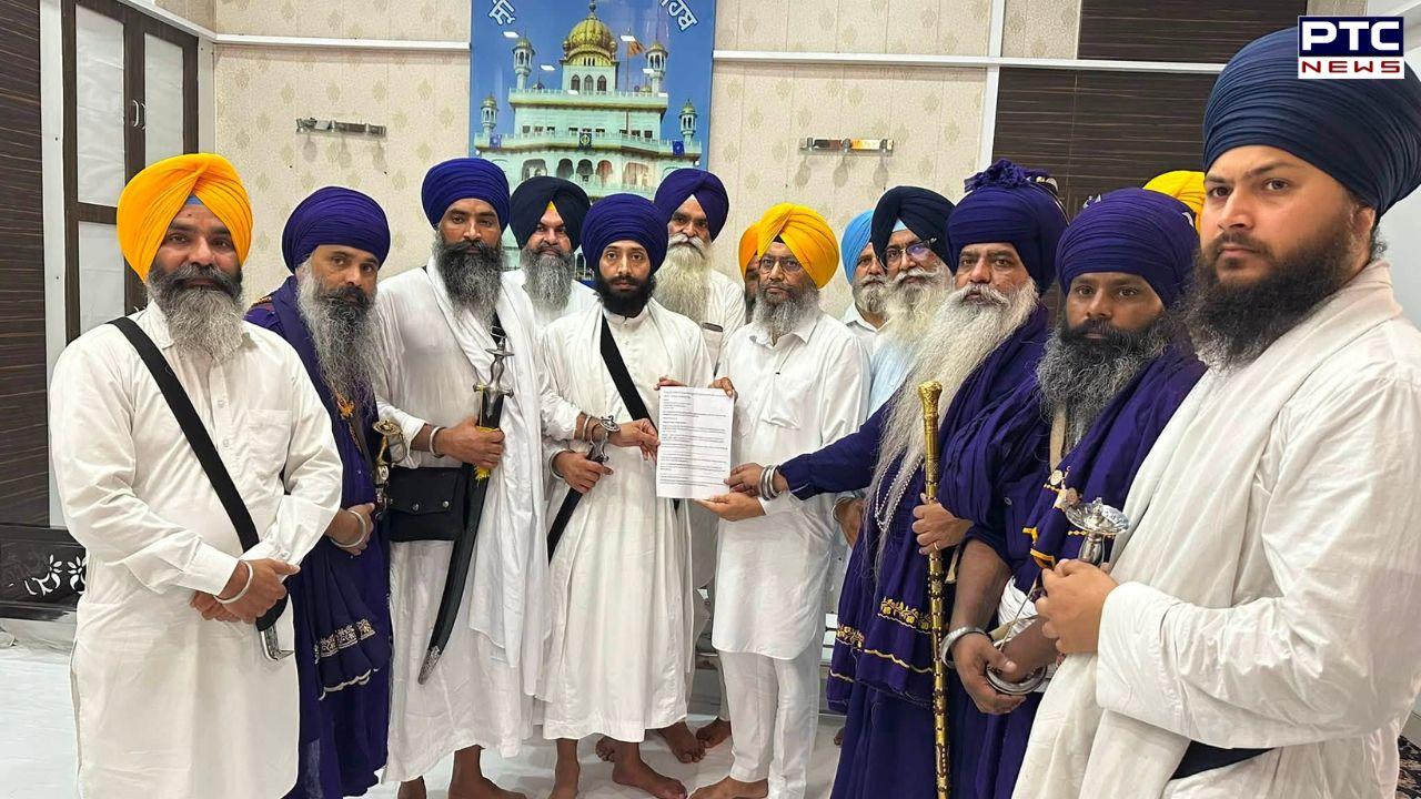 SGPC ਵੱਲੋਂ ਸ੍ਰੀ ਅਕਾਲ ਤਖ਼ਤ ਸਾਹਿਬ ਦੇ ਅਗਲੇ ਹੁਕਮਾਂ ਤੱਕ ਪਾਵਨ ਸਰੂਪ ਵਿਦੇਸ਼ ਨਾ ਭੇਜਣ ਦਾ ਫ਼ੈਸਲਾ