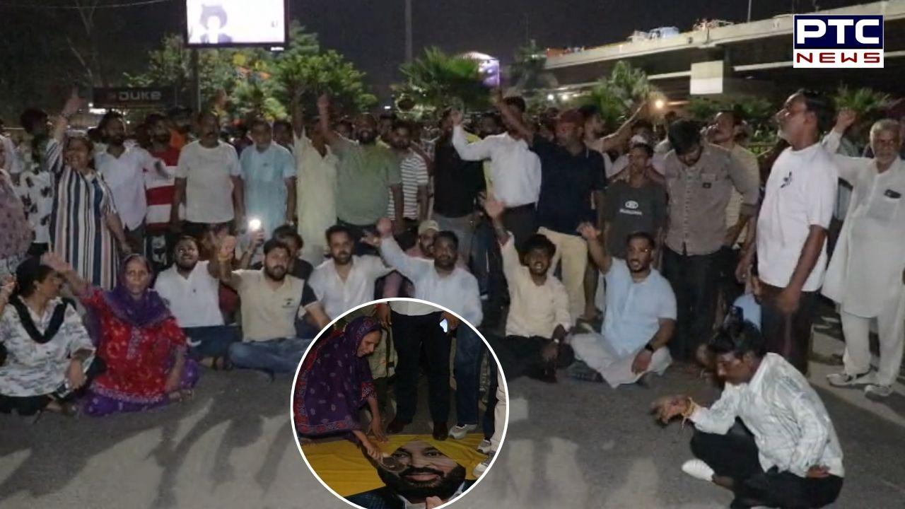 Ambedkar statue Desecration : ਡਾ. ਅੰਬੇਦਕਰ ਦੀ ਮੂਰਤੀ ਦਾ ਅਪਮਾਨ, ਸ਼ਰਾਰਤੀ ਅਨਸਰਾਂ ਨੇ ਜੁੱਤੀਆਂ ਦਾ ਹਾਰ ਪਾਇਆ, ਮਾਹੌਲ ਤਣਾਅਪੂਰਨ