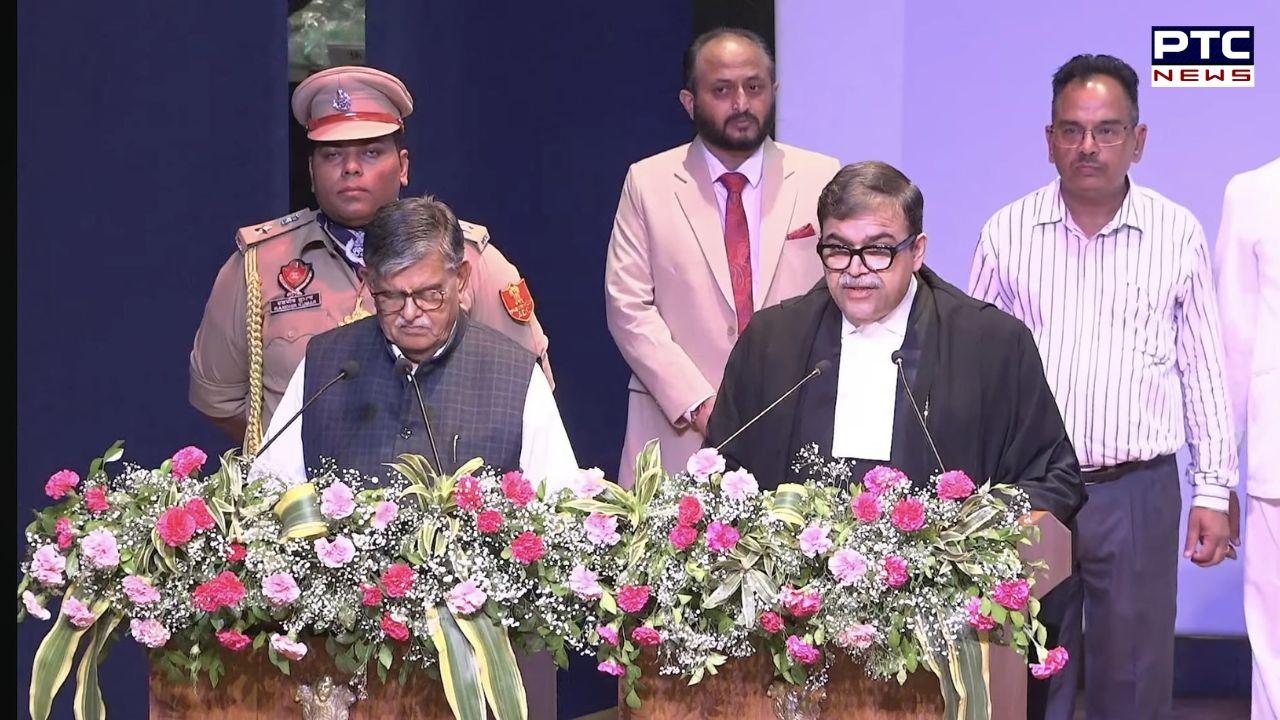 Punjab Haryana High Court ਨੂੰ ਮਿਲਿਆ ਨਵਾਂ ਚੀਫ਼ ਜਸਟਿਸ, ਵਿਵਾਦਾਂ ਅਤੇ ਵਿਰੋਧ ਵਿਚਾਲੇ ਜਸਟਿਸ ਏ.ਕੇ. ਮਿਸ਼ਰਾ ਦਾ ਸਹੁੰ ਚੁੱਕ ਸਮਾਗਮ, ਸਮਾਗਮ 'ਚ ਨਹੀਂ ਪਹੁੰਚੇ CM ਮਾਨ